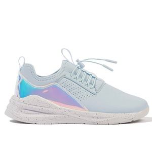 Clove baby blue hologram shoes